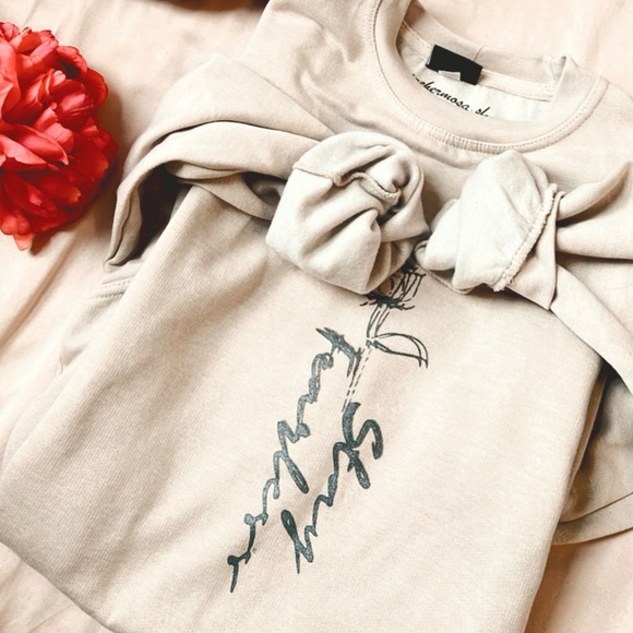 Crew neck beige sweatshirt - Picture 2 of 2